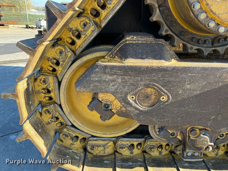 image for item DO2202 2011 Caterpillar D8T  dozer