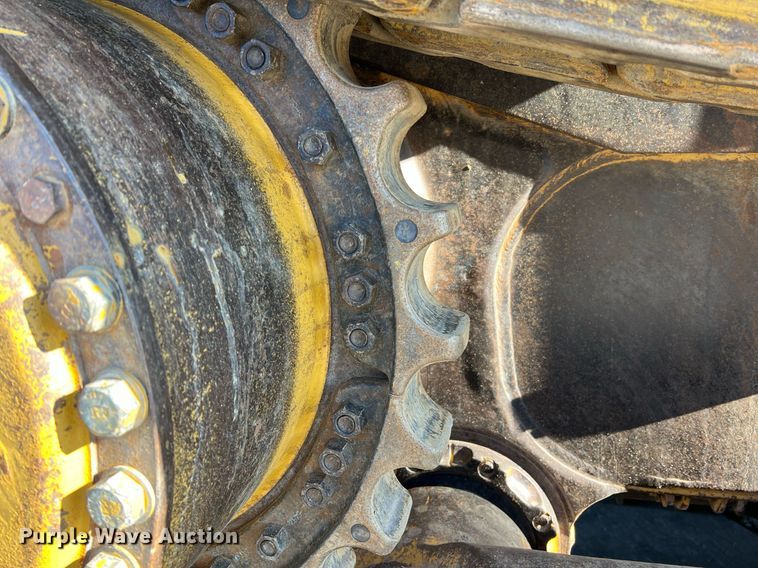 image for item DO2202 2011 Caterpillar D8T  dozer