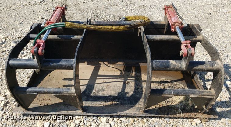 image for item DO3045 Skid steer grapple bucket