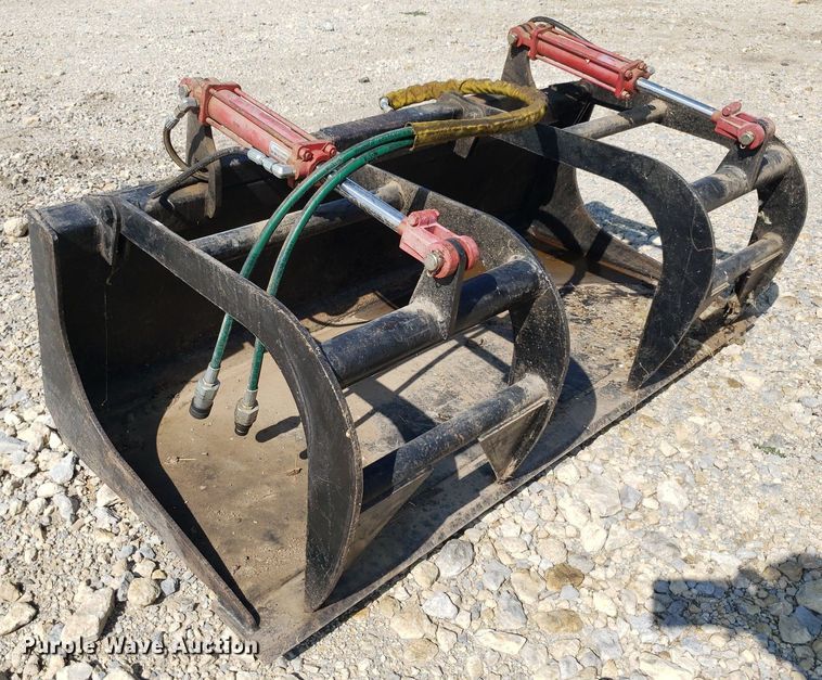 image for item DO3045 Skid steer grapple bucket