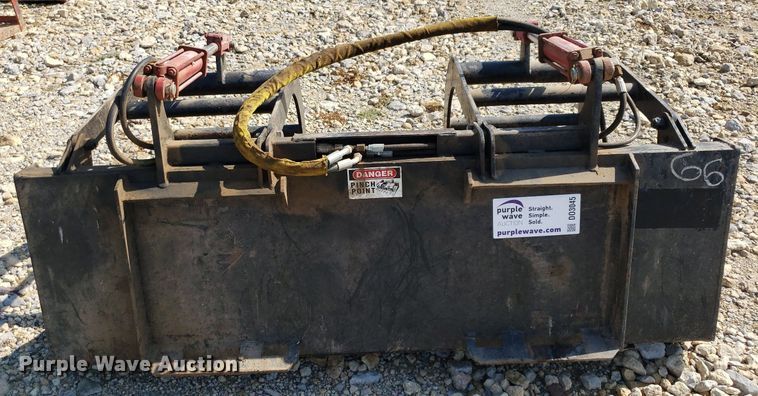 image for item DO3045 Skid steer grapple bucket