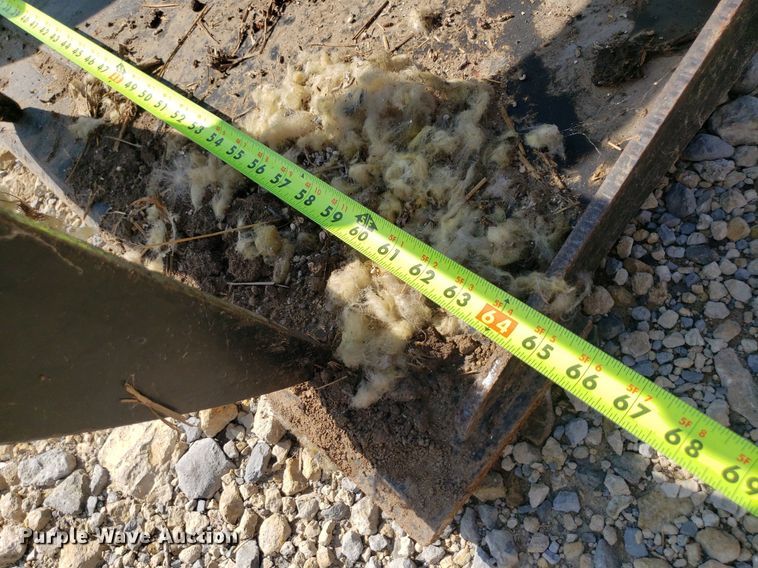 image for item DO3045 Skid steer grapple bucket