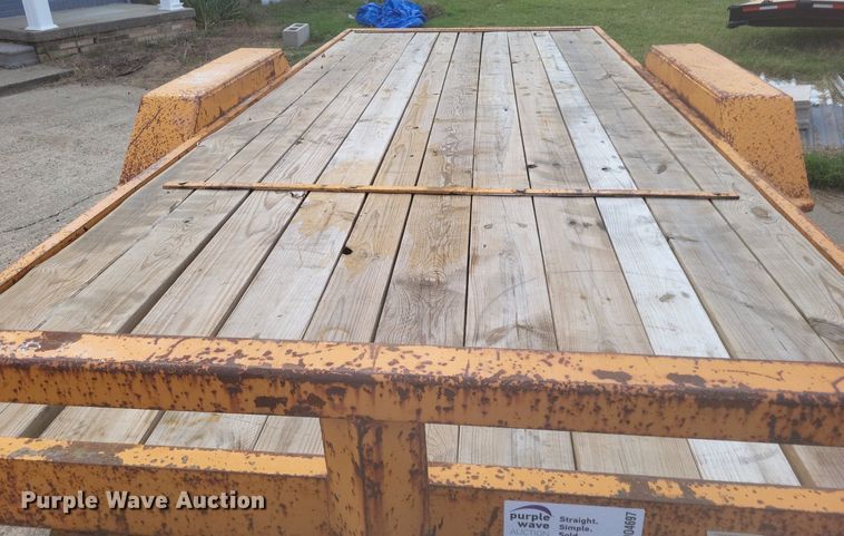 image for item DO4697 1998 Econoline Trailers LP217TE  equipment trailer