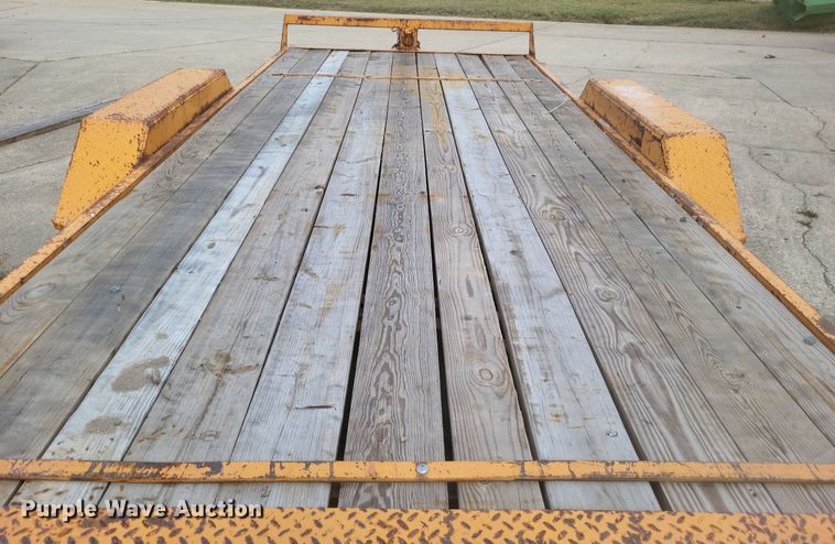 image for item DO4697 1998 Econoline Trailers LP217TE  equipment trailer