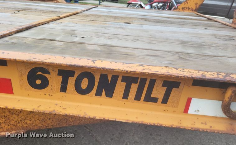 image for item DO4697 1998 Econoline Trailers LP217TE  equipment trailer