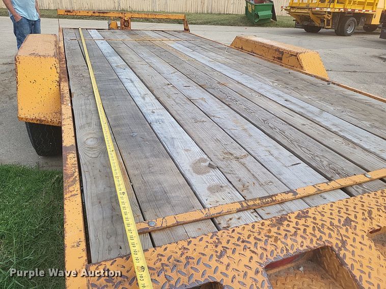 image for item DO4697 1998 Econoline Trailers LP217TE  equipment trailer