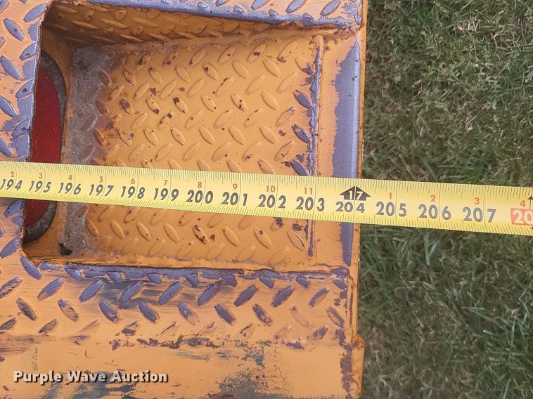 image for item DO4697 1998 Econoline Trailers LP217TE  equipment trailer