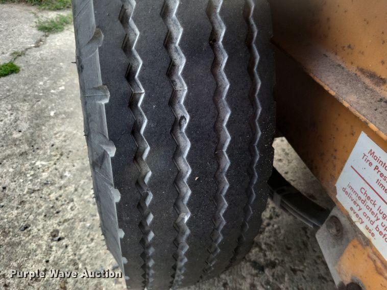 image for item DO4697 1998 Econoline Trailers LP217TE  equipment trailer