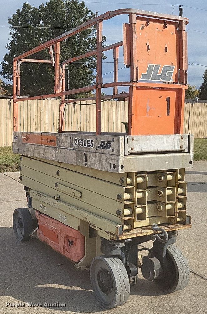 image for item DO4699 2007 JLG 2630ES  scissor lift