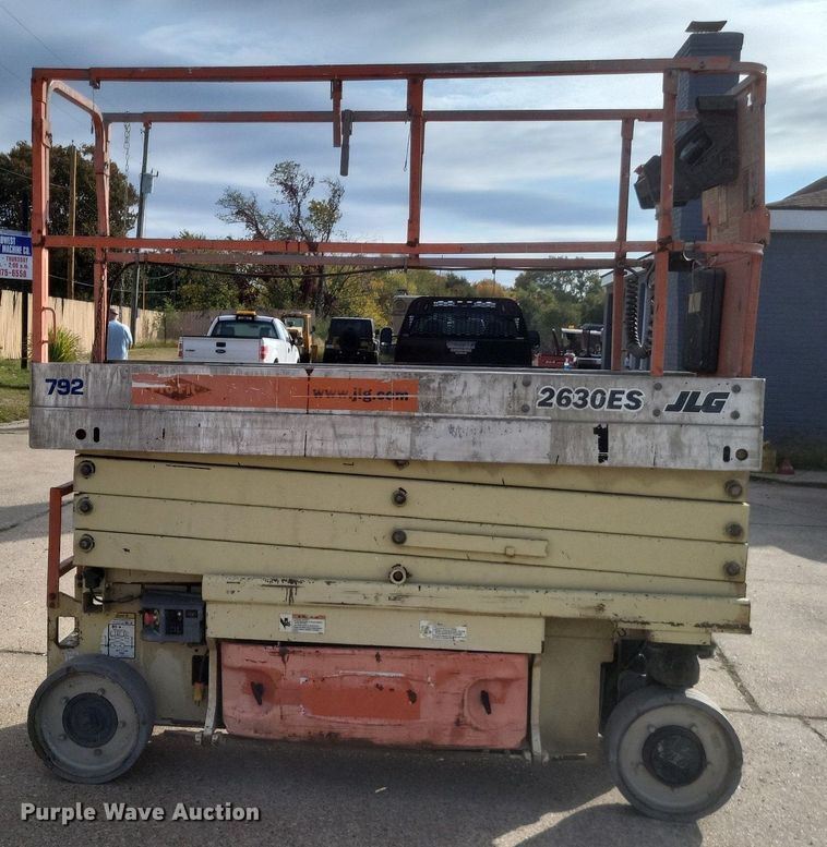 image for item DO4699 2007 JLG 2630ES  scissor lift