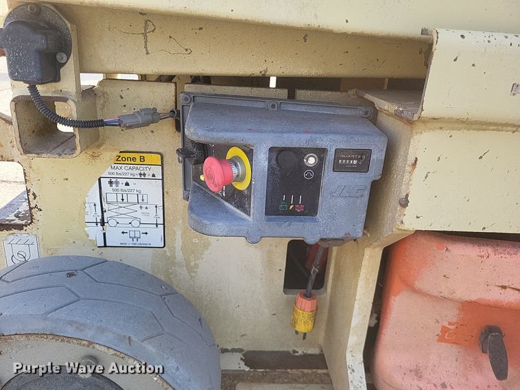 image for item DO4699 2007 JLG 2630ES  scissor lift