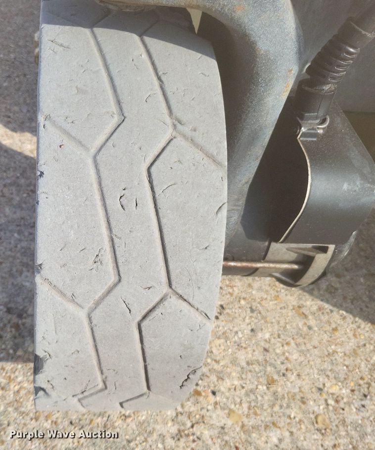 image for item DO4699 2007 JLG 2630ES  scissor lift