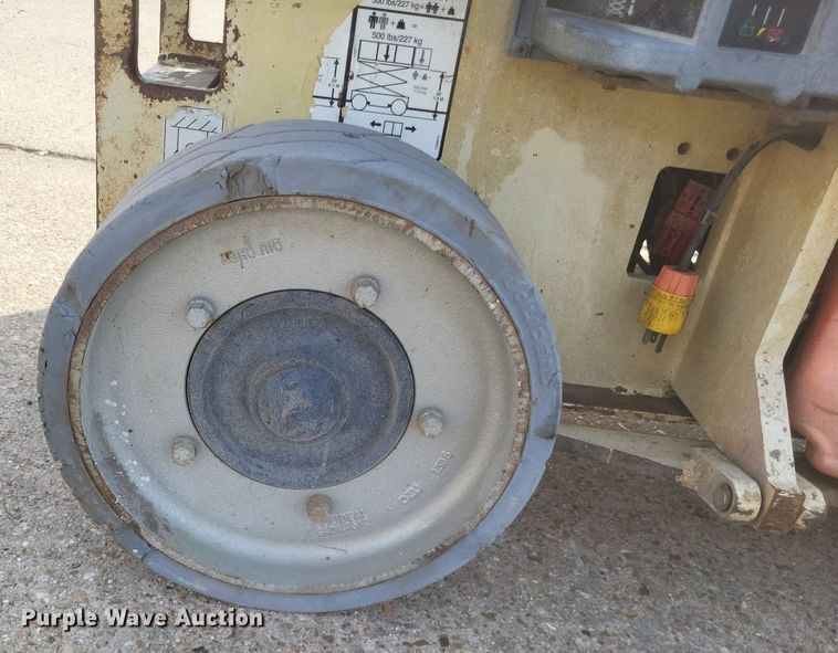 image for item DO4699 2007 JLG 2630ES  scissor lift