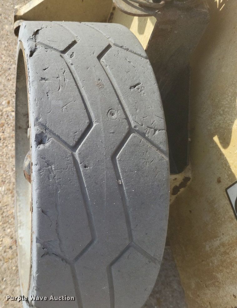 image for item DO4699 2007 JLG 2630ES  scissor lift