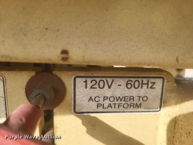 image for item DO4699 2007 JLG 2630ES  scissor lift