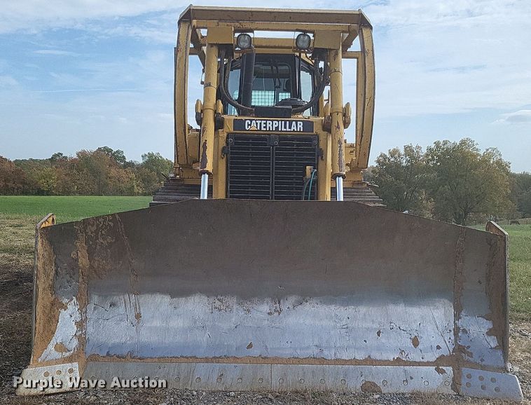 image for item DO4700 2004 Caterpillar D6R XW Series II  dozer