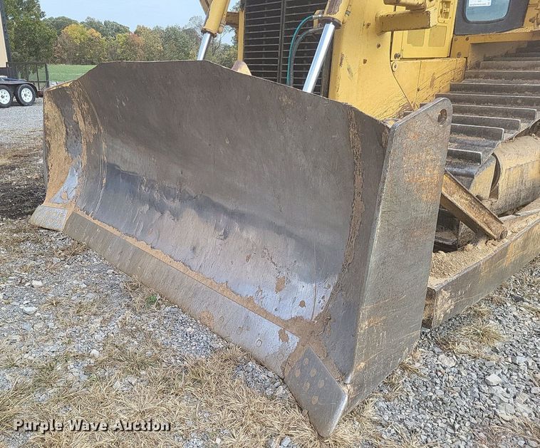 image for item DO4700 2004 Caterpillar D6R XW Series II  dozer