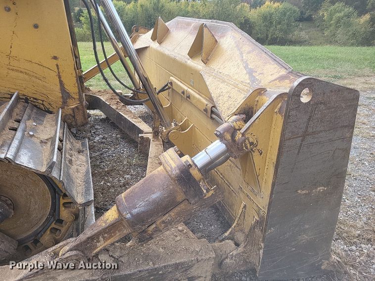 image for item DO4700 2004 Caterpillar D6R XW Series II  dozer