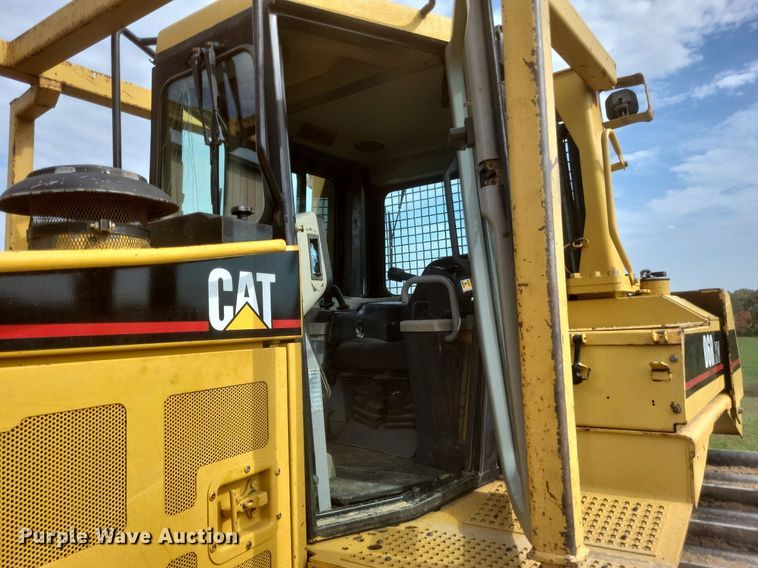 image for item DO4700 2004 Caterpillar D6R XW Series II  dozer