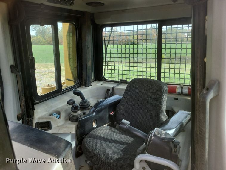 image for item DO4700 2004 Caterpillar D6R XW Series II  dozer