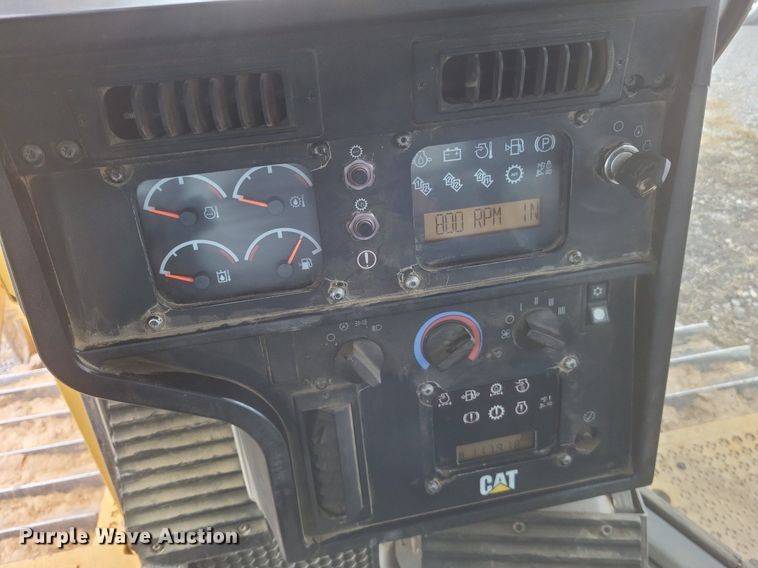 image for item DO4700 2004 Caterpillar D6R XW Series II  dozer