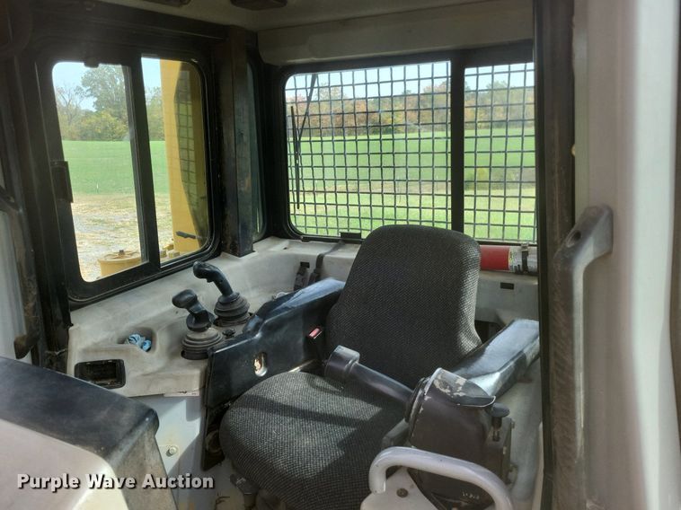 image for item DO4700 2004 Caterpillar D6R XW Series II  dozer
