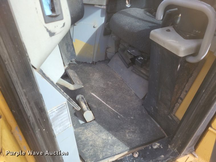 image for item DO4700 2004 Caterpillar D6R XW Series II  dozer