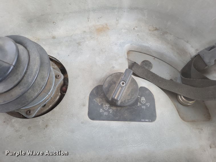 image for item DO4700 2004 Caterpillar D6R XW Series II  dozer