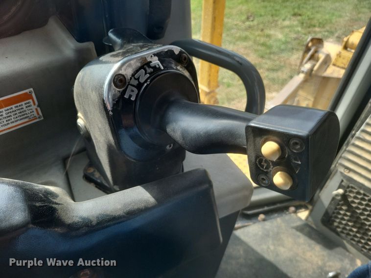 image for item DO4700 2004 Caterpillar D6R XW Series II  dozer