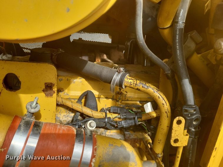 image for item DO4700 2004 Caterpillar D6R XW Series II  dozer