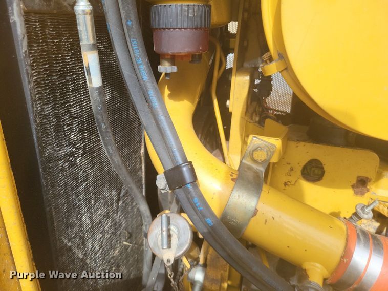 image for item DO4700 2004 Caterpillar D6R XW Series II  dozer