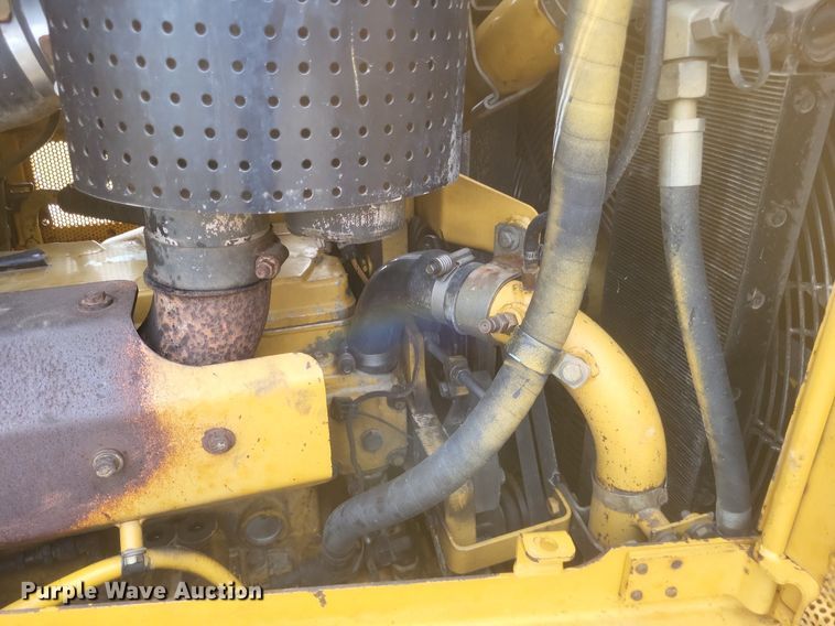 image for item DO4700 2004 Caterpillar D6R XW Series II  dozer