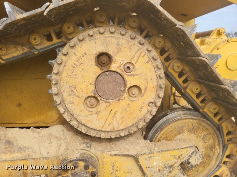 image for item DO4700 2004 Caterpillar D6R XW Series II  dozer