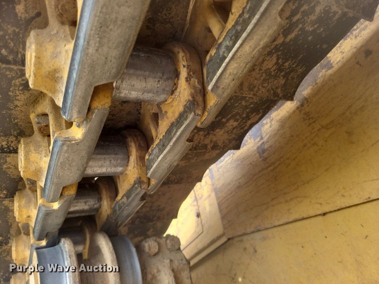 image for item DO4700 2004 Caterpillar D6R XW Series II  dozer