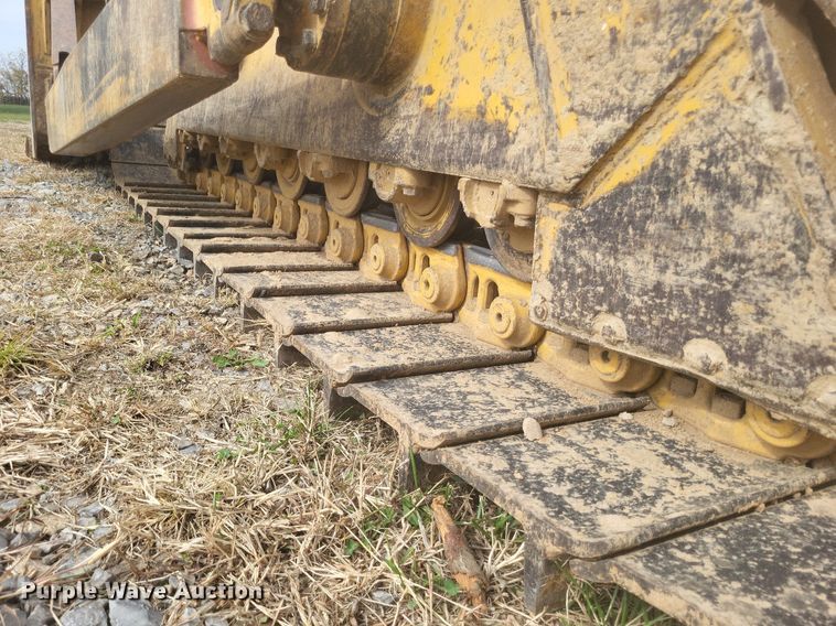 image for item DO4700 2004 Caterpillar D6R XW Series II  dozer