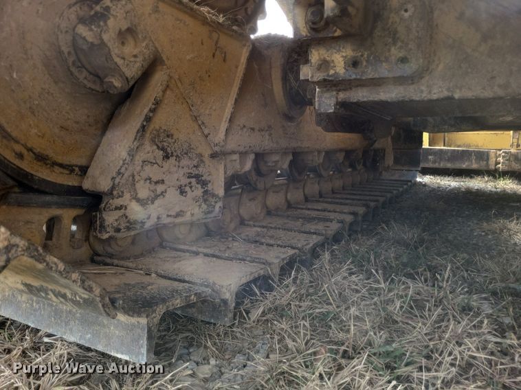 image for item DO4700 2004 Caterpillar D6R XW Series II  dozer