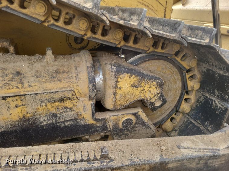 image for item DO4700 2004 Caterpillar D6R XW Series II  dozer