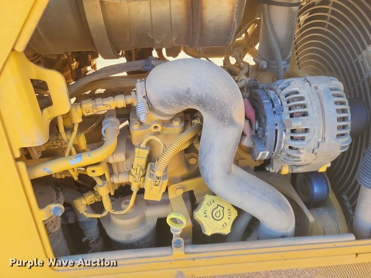 image for item DO4708 2020 John Deere  550K LGP dozer