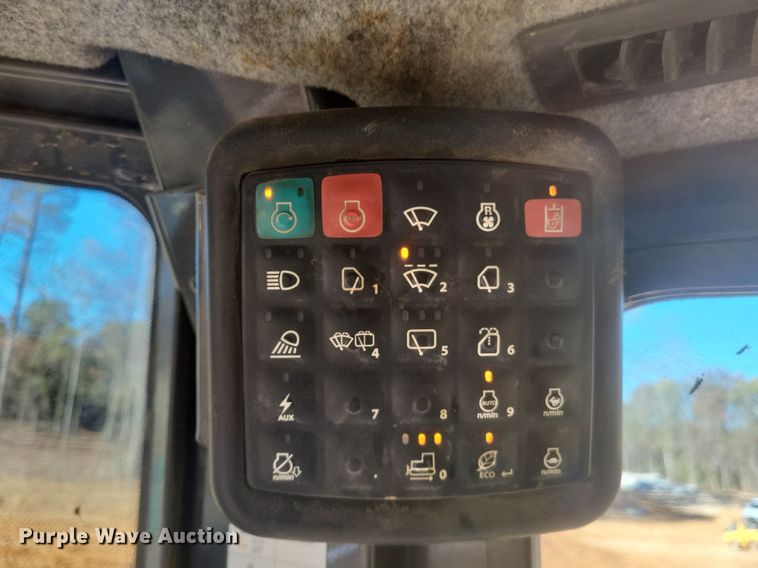 image for item DO4708 2020 John Deere  550K LGP dozer