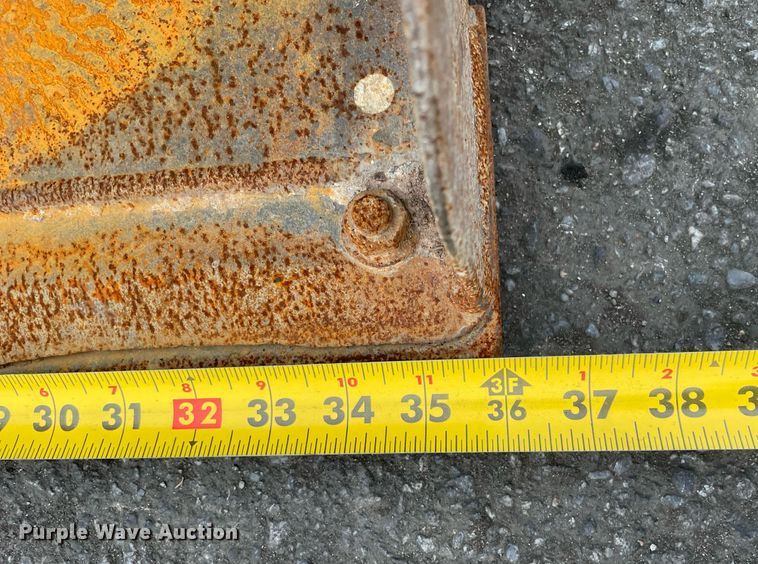 image for item DP0064 2017 Bobcat S70  skid steer loader