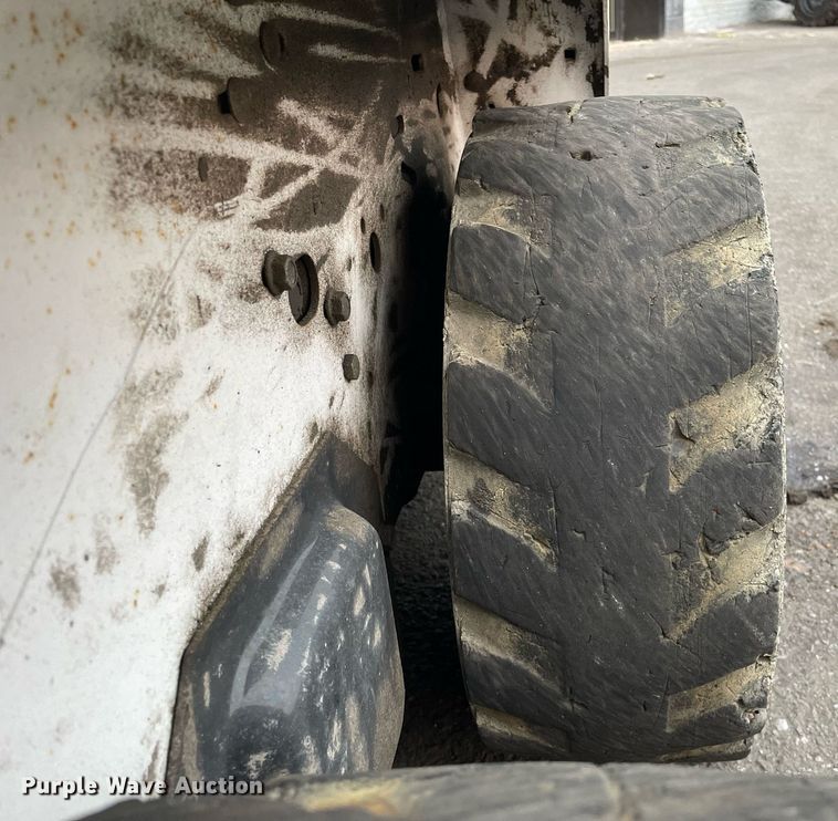 image for item DP0064 2017 Bobcat S70  skid steer loader