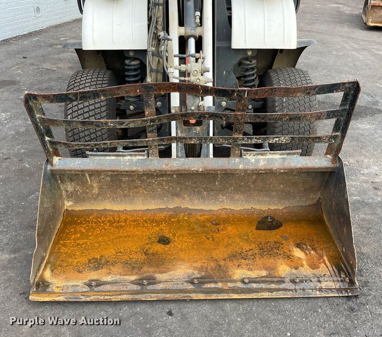 image for item DP0069 2015 Bobcat Toolcat 5600  utility vehicle