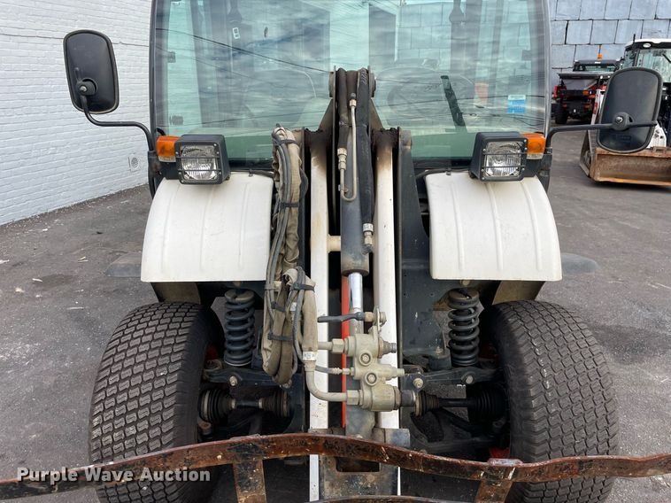 image for item DP0069 2015 Bobcat Toolcat 5600  utility vehicle