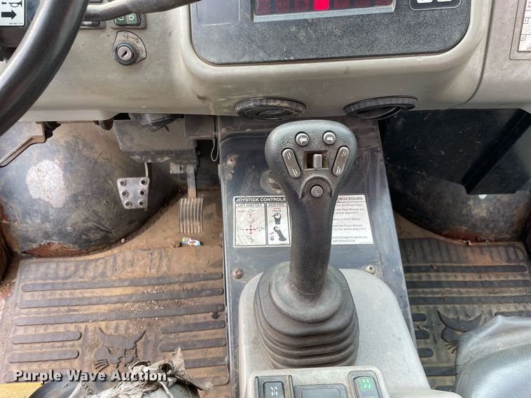 image for item DP0069 2015 Bobcat Toolcat 5600  utility vehicle