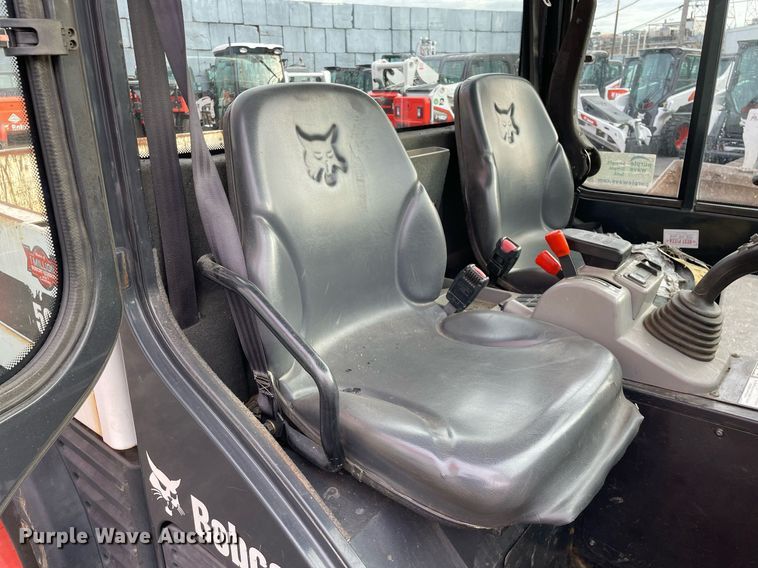 image for item DP0069 2015 Bobcat Toolcat 5600  utility vehicle