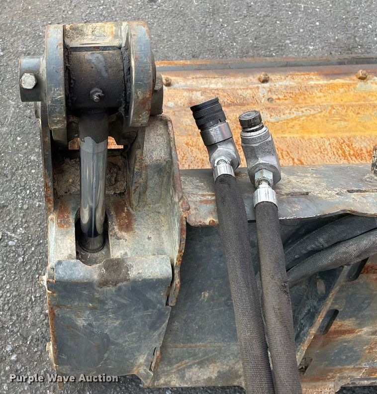 image for item DP0070 2021 Bobcat Combo BKT 74  four-in-one skid steer bucket