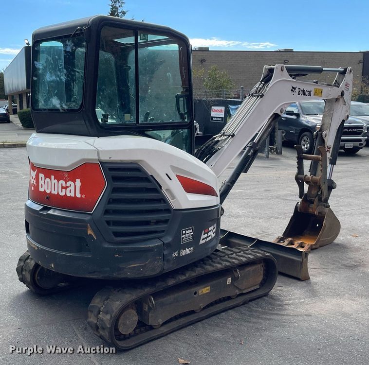 image for item DP0075 2020 Bobcat E32I  mini excavator