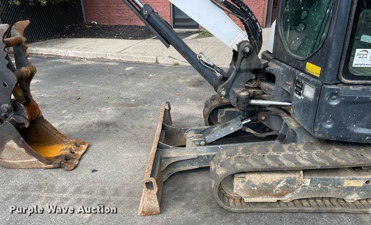image for item DP0075 2020 Bobcat E32I  mini excavator