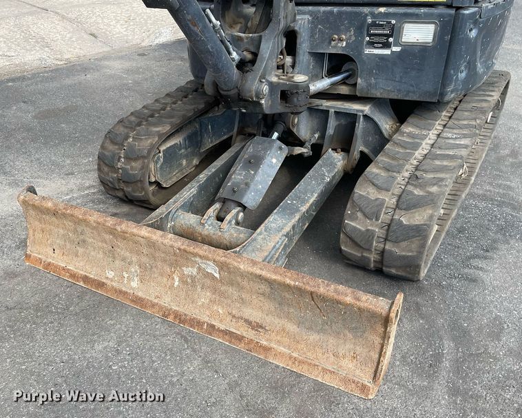 image for item DP0075 2020 Bobcat E32I  mini excavator
