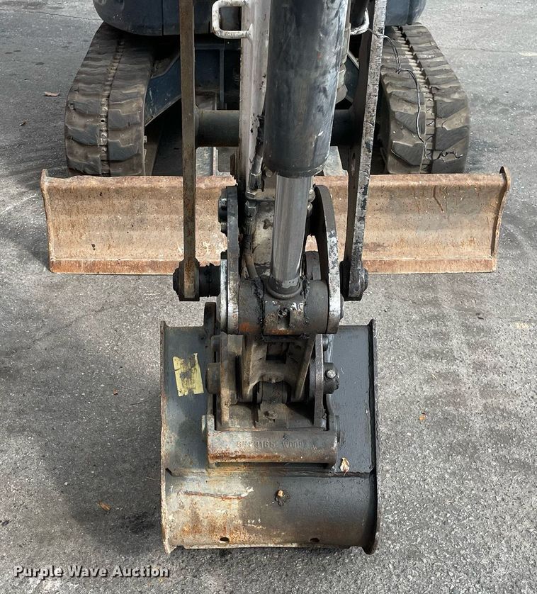 image for item DP0075 2020 Bobcat E32I  mini excavator